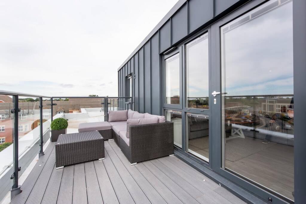 2 Bedroom Penthouse - Large Balcony - Minster View York Eksteriør bilde